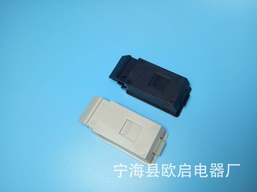 小門(mén)扣，大乾坤 網(wǎng)絡(luò)機(jī)柜塑料門(mén)扣的技術(shù)與市場(chǎng)觀察